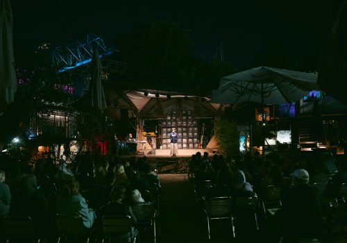 Johanna Bauer beim Reimgold Poetry Slam Jahresfinale, Köln, Odonien, 25.08.24. Foto: Marvin Ruppert